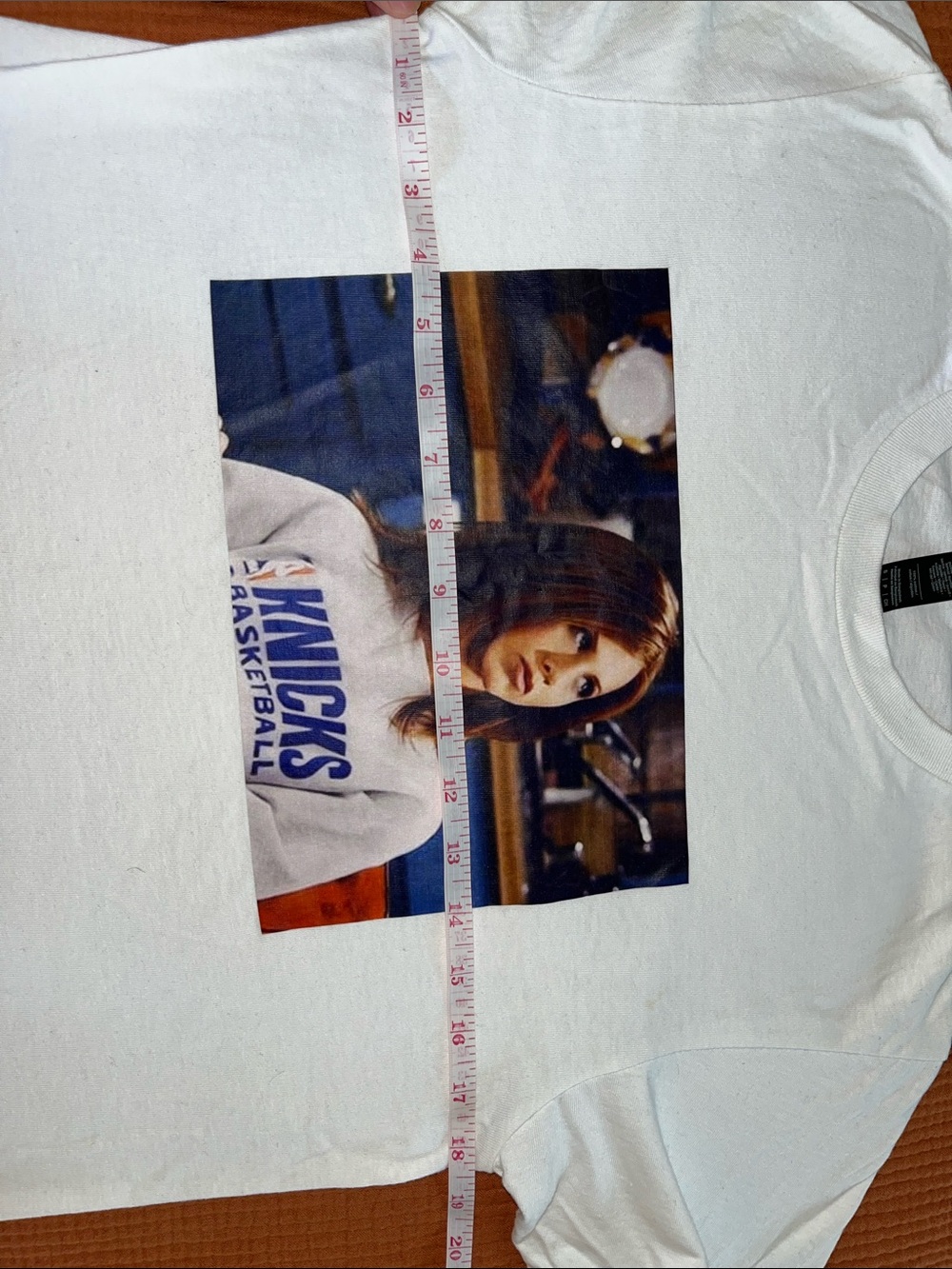 Jennifer Aniston New York Knicks Tee Shirt, size small - Picture 4 of 5